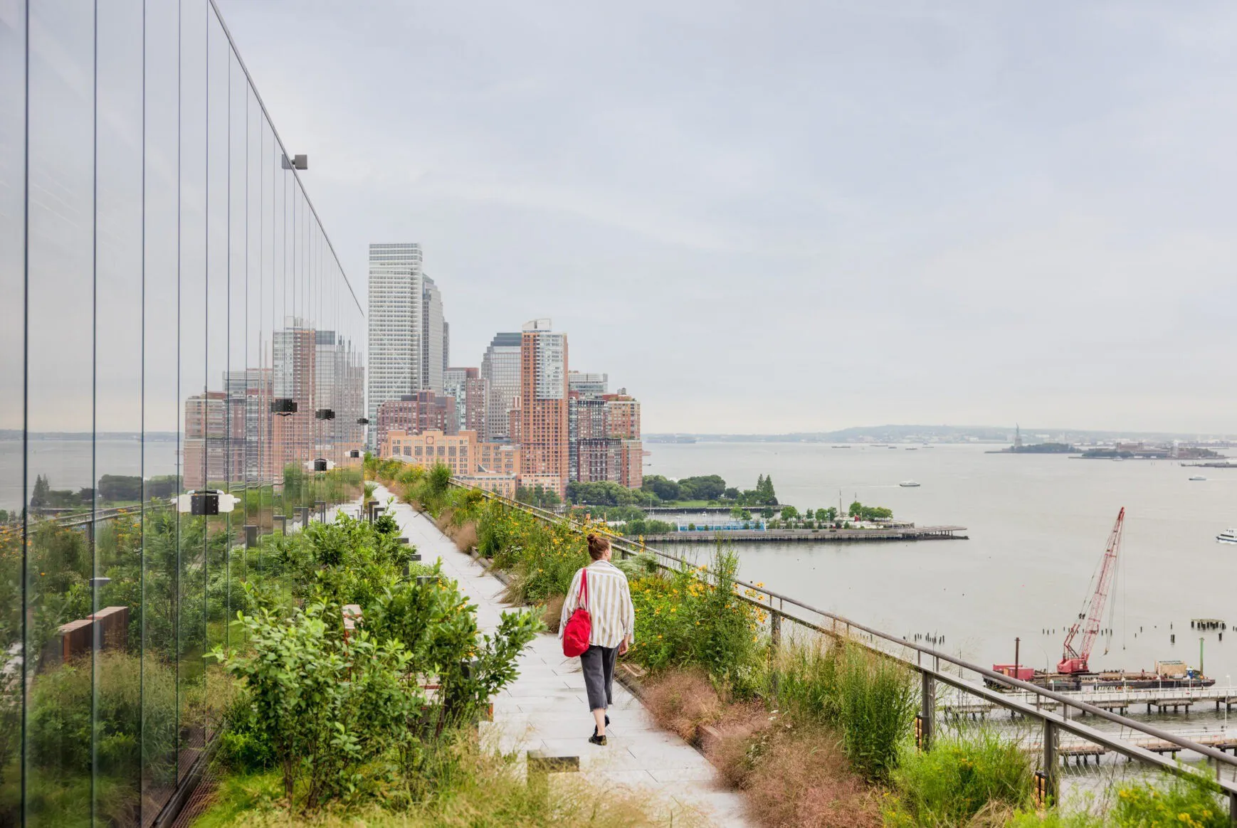 Terrace overlooking the Hudson River. Photograph courtesy of Google